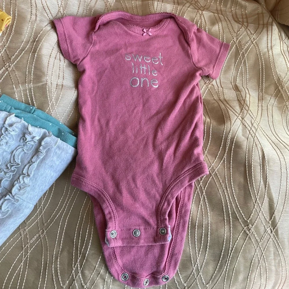 Carters mixed lot 5 pc Baby Bodysuit‎ Pants top Outfit Flamingo Floral 3 mo Girl